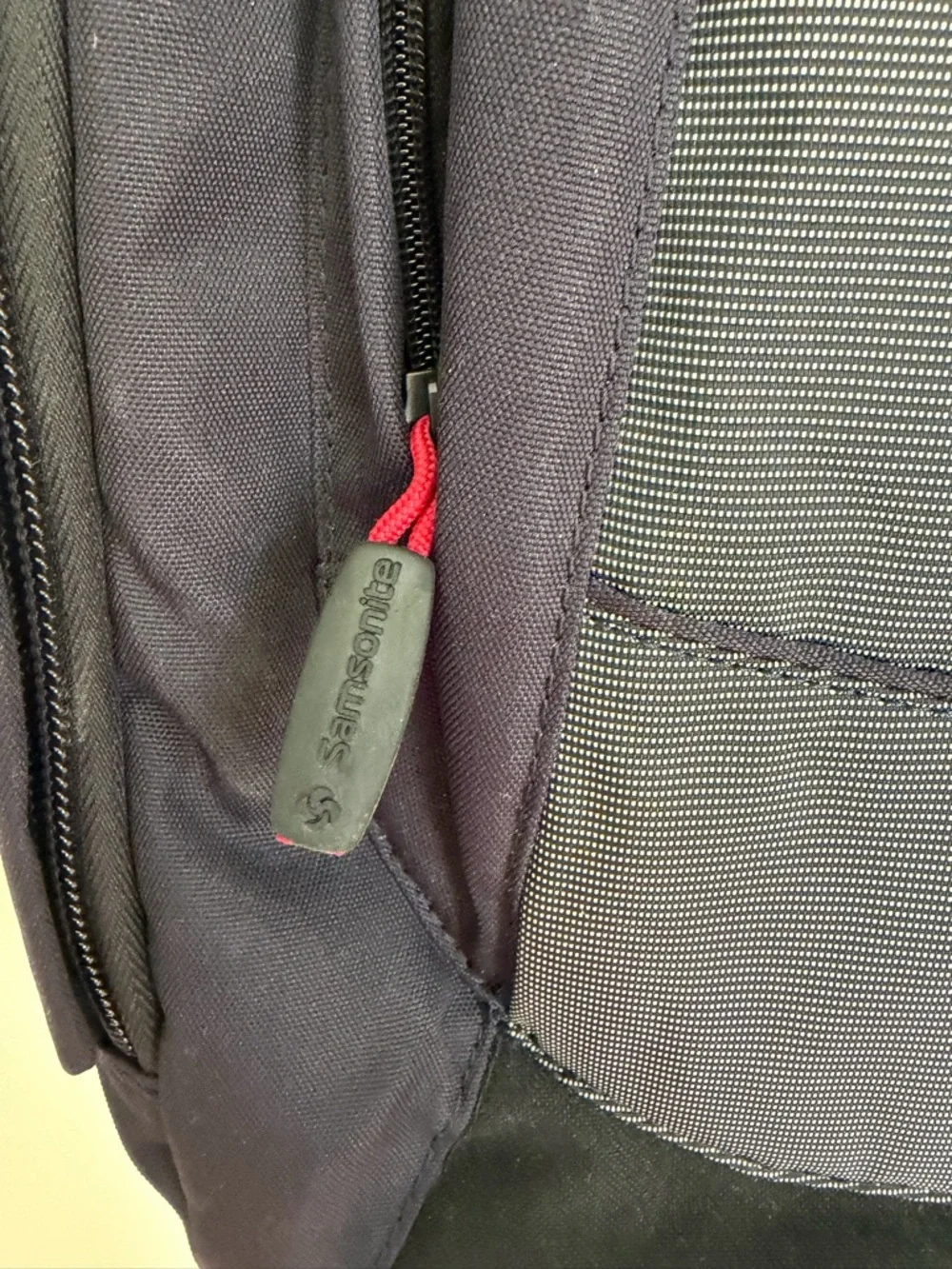 Samsonite x Beaches Resort 16” Navy Padded Travel Backpack